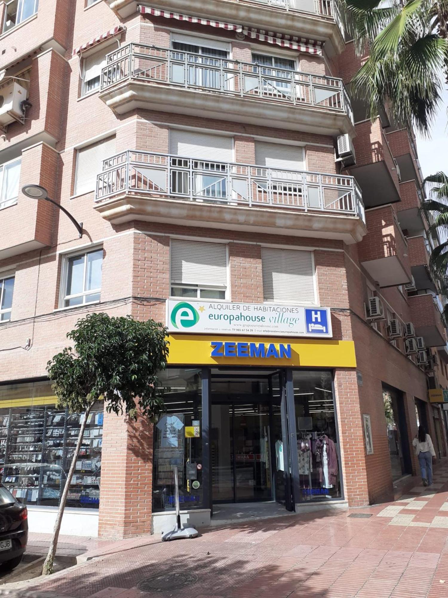 Europa House Village San Vicente Raspeig Exterior photo